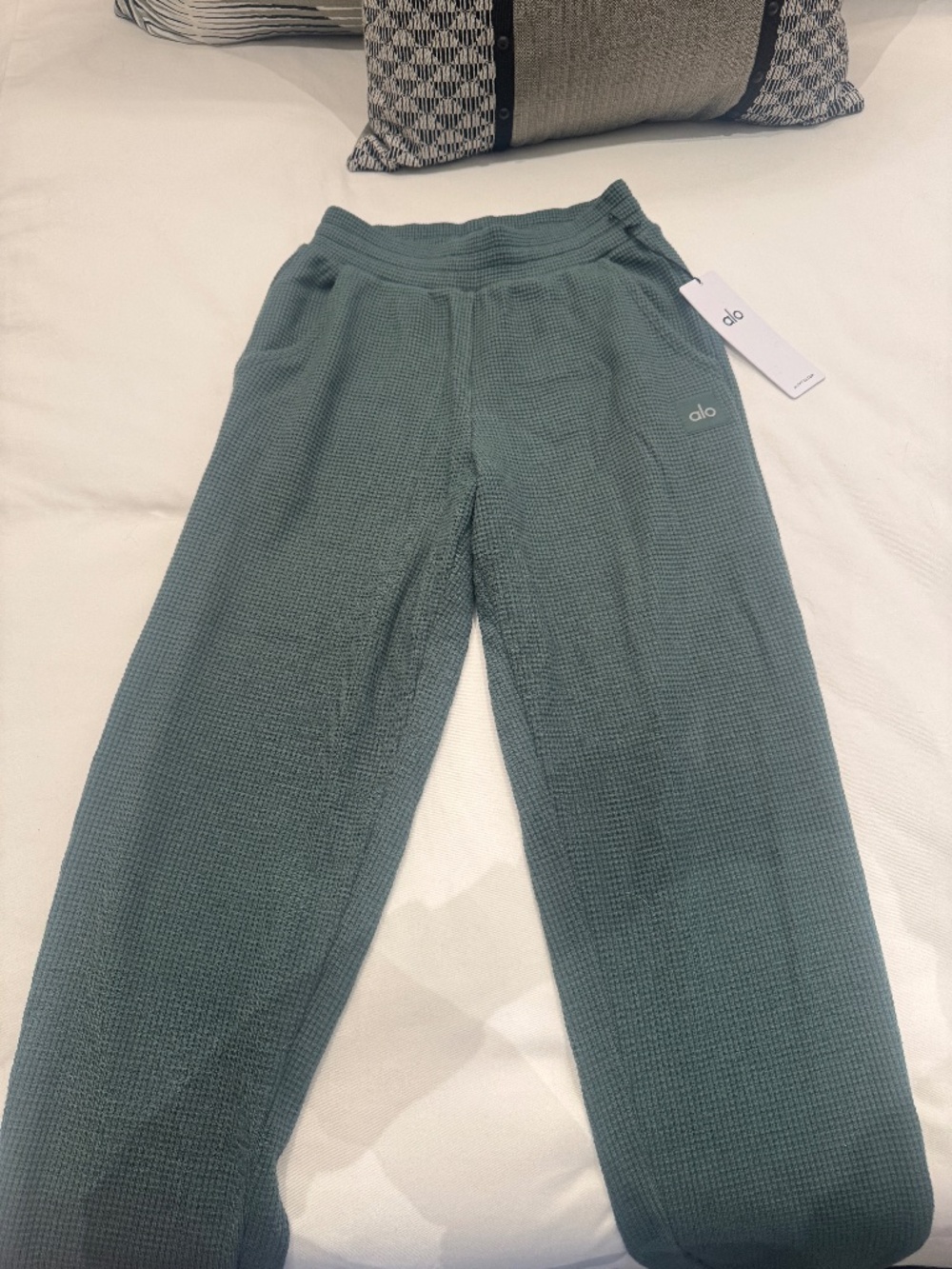 ALO WAFFLE WEEKEND ESCAPE JOGGER  - Clover Green - XS